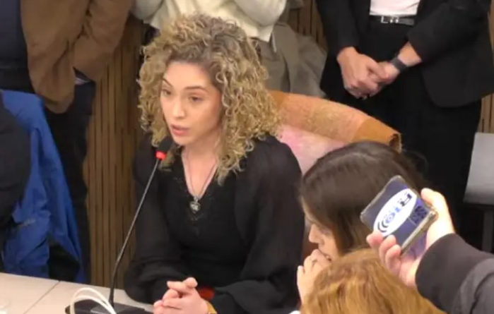 La presentación judicial de Lourdes Arrieta contra Luis Petri incluye acusaciones por administración fraudulenta, malversación de fondos e incluso abandono de persona ante la falta de medicamentos esenciales.